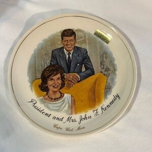VTG President John F. Kennedy and Mrs. Kennedy Cape Cod collector plate 1960’s